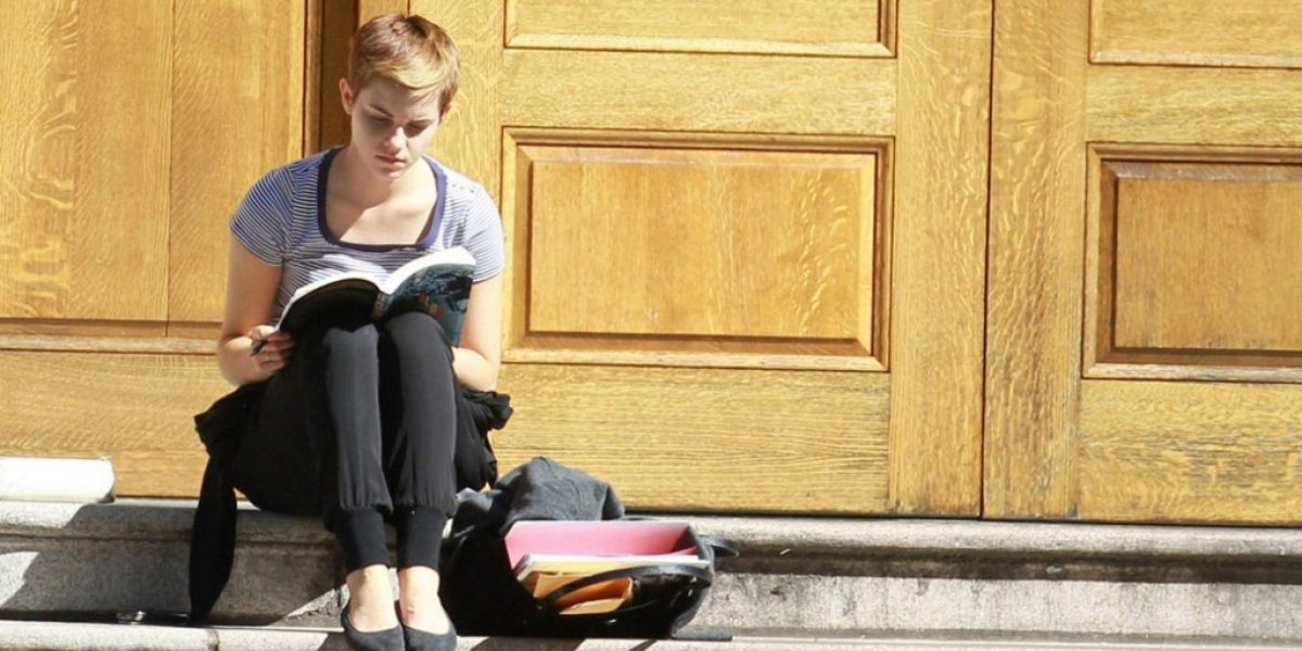 Emma-Watson-Studying-At-Oxford-University-Wallpaper