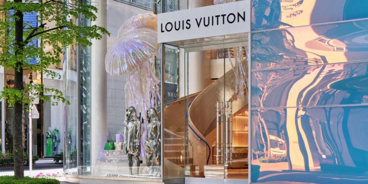 Louis Vuitton And Their Iridescent Building - M2woman